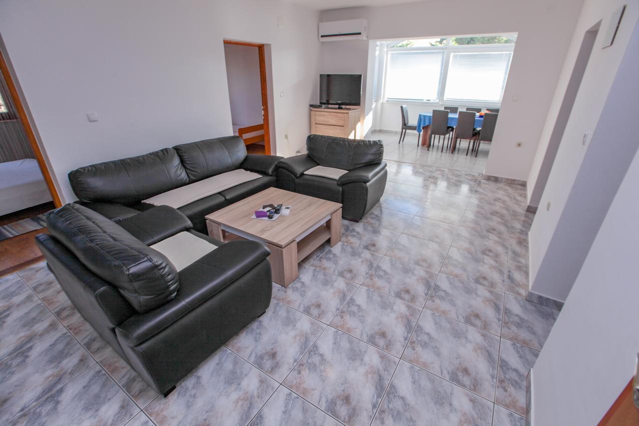 Apartments Dinko Novalja Kültér fotó